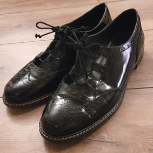 Stuart Weitzman Black Patent Lace Up Wingtip Shoes